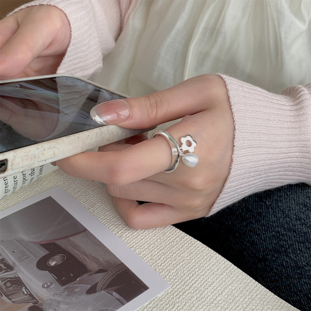 Elegant Floral Pearl Open Ring For Women