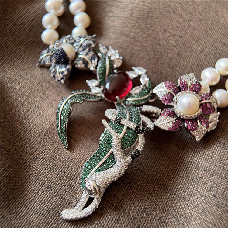 Natural Freshwater Pearl Necklace Special-interest Design High Sense