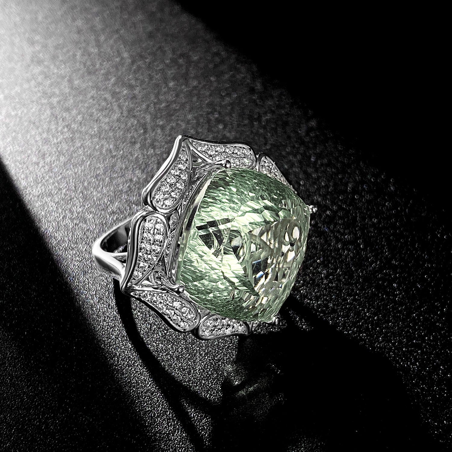 Ins Wind Luxury Crystal Ring Femininity Silver Set With Large Natural Green Crystal